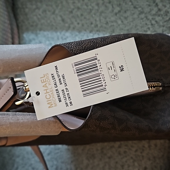 Michael Kors purse - Picture 3 of 5